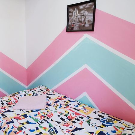 A Private Room For Backpacker Share Bathroom ブリュッセル エクステリア 写真
