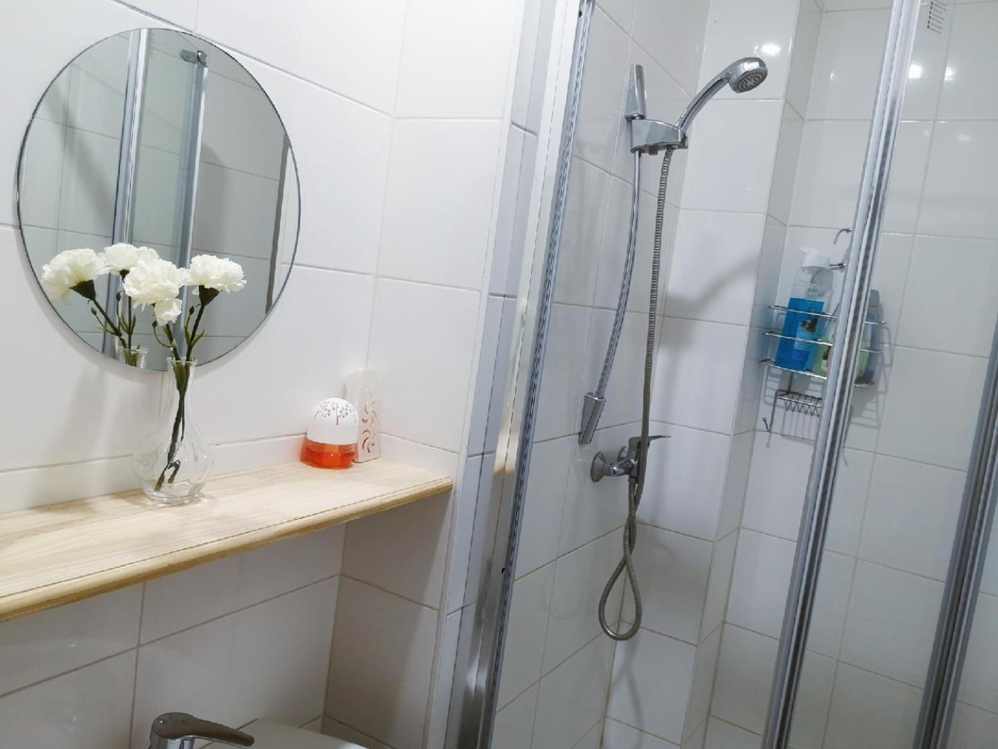 A Private Room For Backpacker Share Bathroom ブリュッセル エクステリア 写真