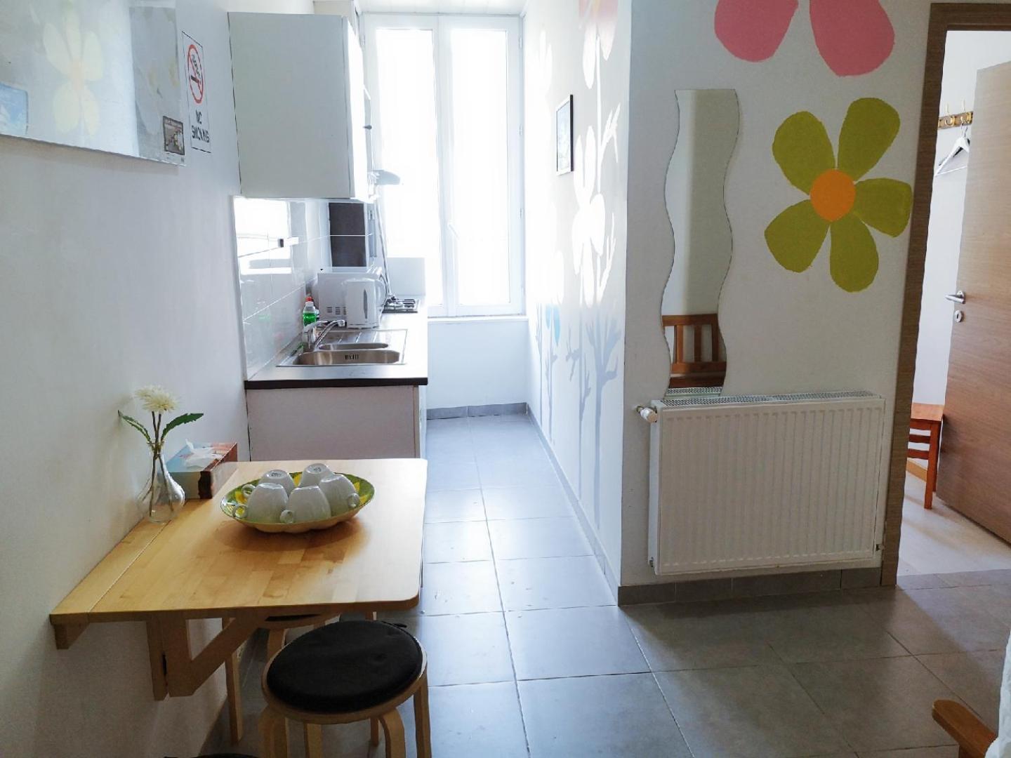 A Private Room For Backpacker Share Bathroom ブリュッセル エクステリア 写真