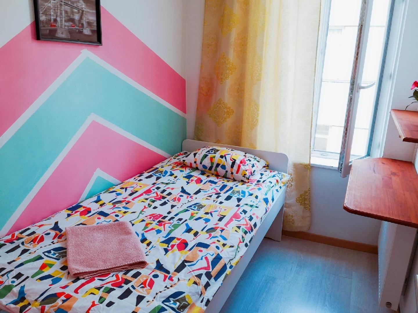 A Private Room For Backpacker Share Bathroom ブリュッセル エクステリア 写真